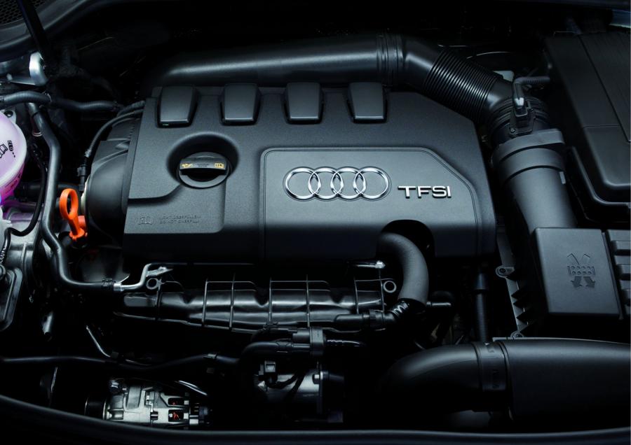 Моторный отсек Audi A3 2.0T S-Line Cabriolet (8PA) 2008 года  (фото 17 из 49)